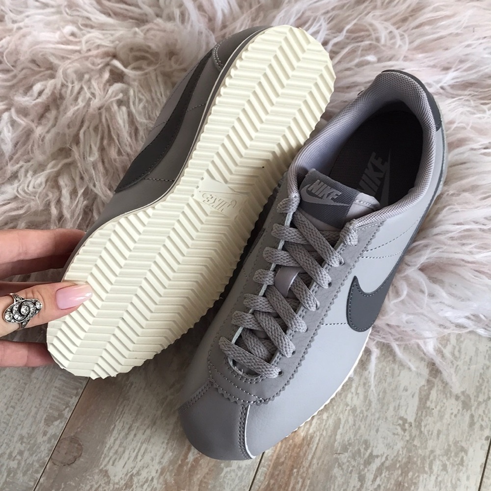 NWT🐺Nike Cortez Leather - Picture 6 of 7